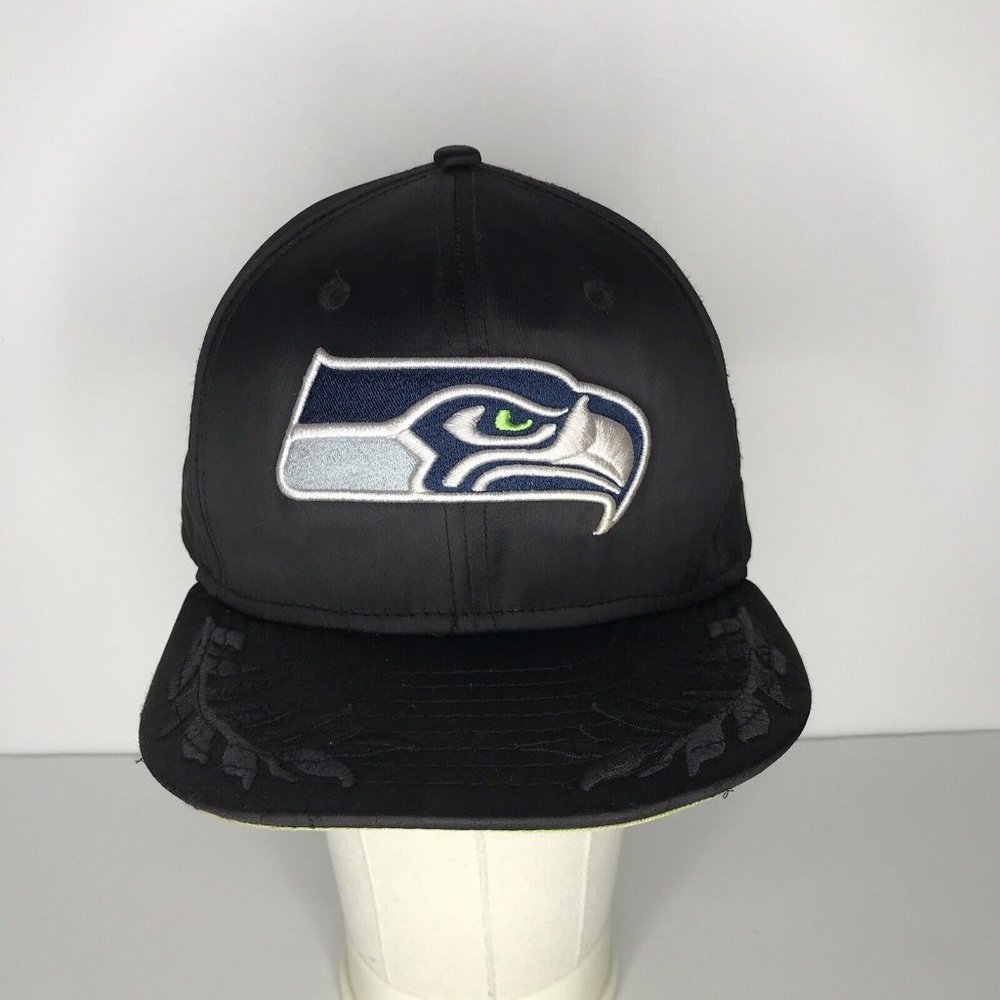 Seattle Seahawks Black Satin Type Fabric Medium Large Snapback Adjustable Hat